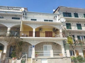 Apartments by the sea Podgora, Makarska - 6801